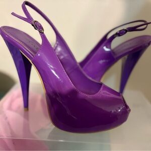 Shoe Dazzle Glossy Purple Platform Heels
